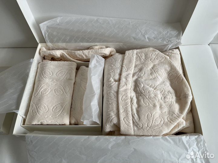 Подарочный набор Blumarine Халат и 2 полотенца