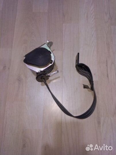 Ремень безопасности задний Renault fluence Лев