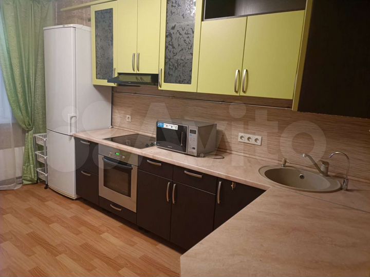 1-к. квартира, 43 м², 1/18 эт.