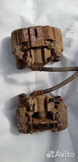 Суппорт задний Toyota Rav 4 2003г