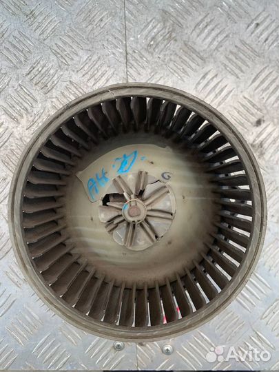 Мотор отопителя Вольво S40 (VS)