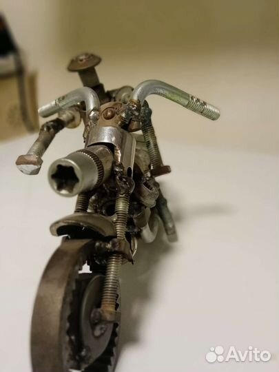 Мотоцикл из машинных запчастей