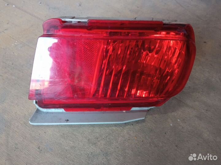 Фонарь противотуманный левый Toyota Land Cruiser P