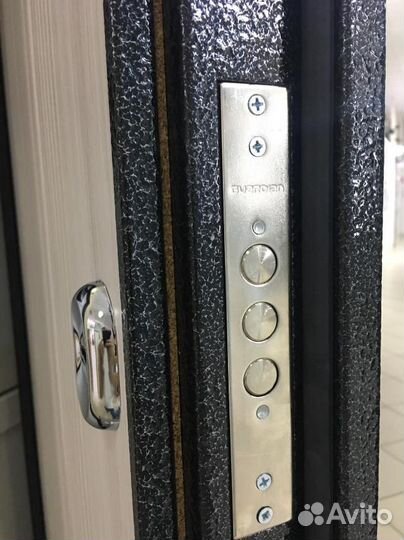 Металлическая входная дверь с терморазрывом