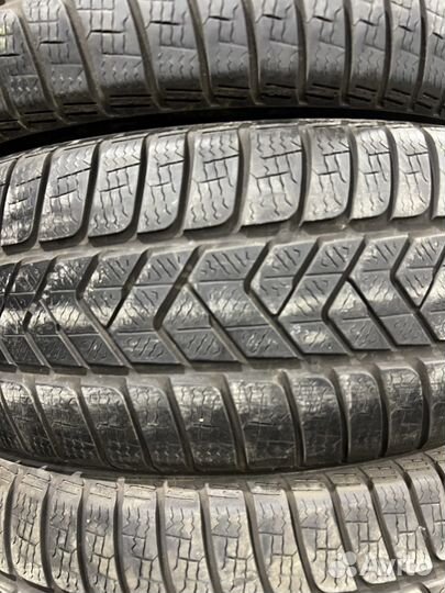 Pirelli P Zero 295/35 R21 102W