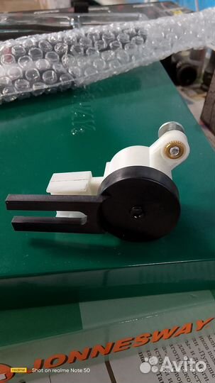 Новый Датчик педали тормоза Шевроле Кобальт с 2012