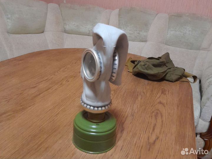 Противогаз с Армейской сумкой.советский