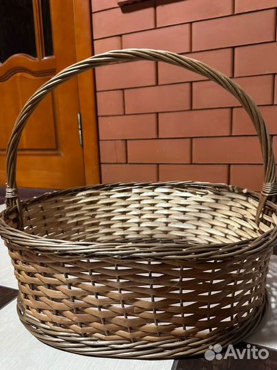 Корзина плетеная