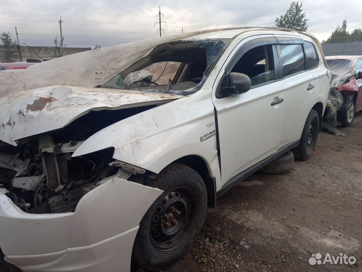 Разбор б у запчасти Mitsubishi Outlander 3 GF