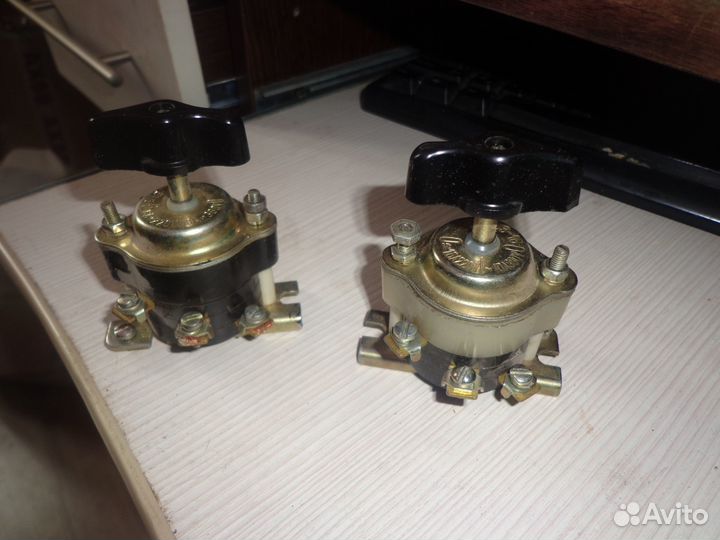 Тумблеры, пакетные переключатели, кнопки