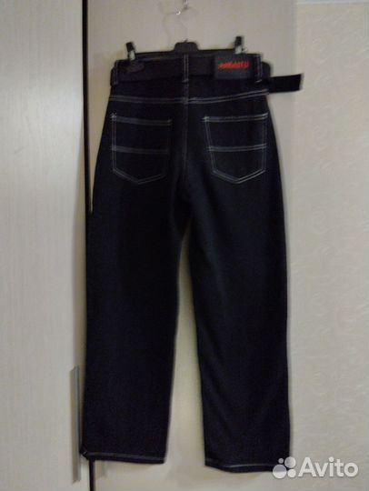 Джинсы широкие