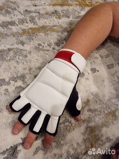 Перчатки для единоборств(шингарды)