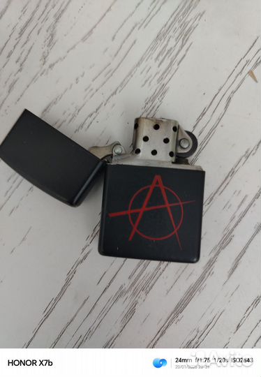 Зажигалка zippo