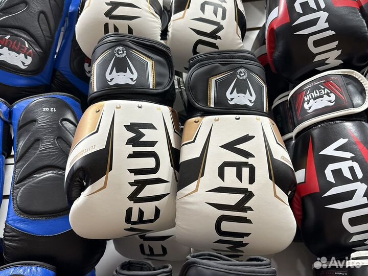 Боксерские перчатки Венум