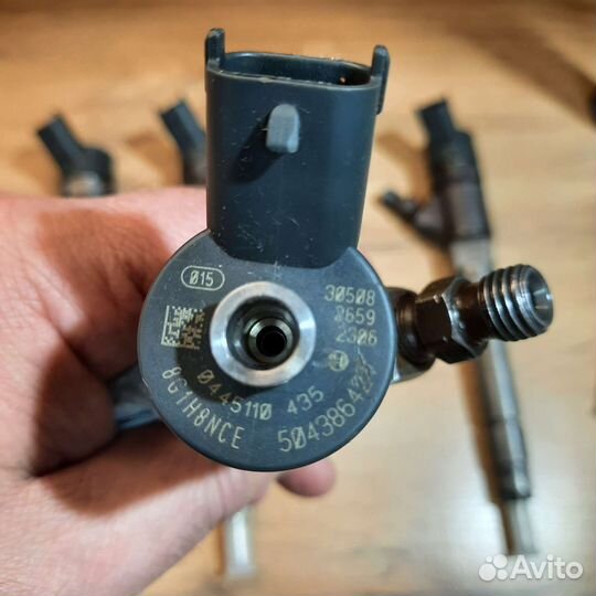 Дизельные топливные форсунки 0445110435,0445110273