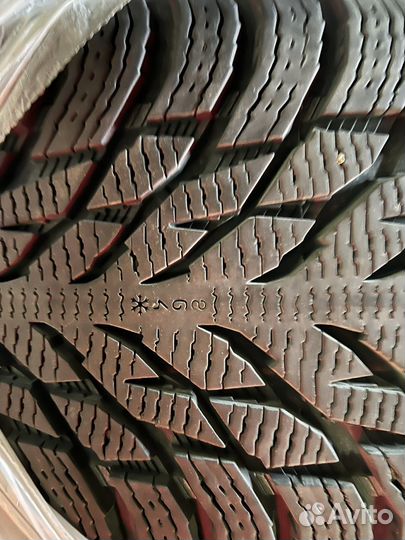 Nokian Tyres Hakkapeliitta R SUV 275/50 R20