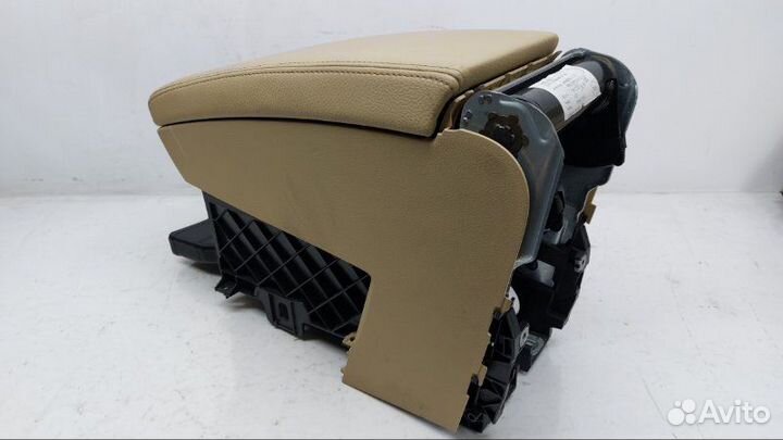 Подлокотник Volkswagen Passat B6 2.0 2008