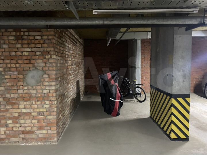 Машиноместо, 15 м²