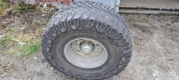 Cooper Discoverer STT 325/80