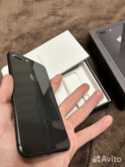 iPhone 8 Plus, 64 ГБ
