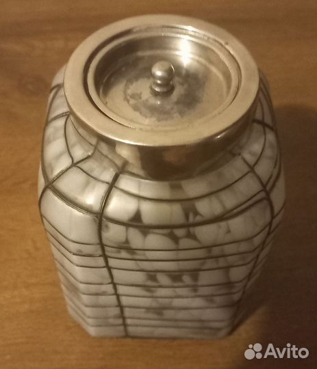 Антикварная чайница 