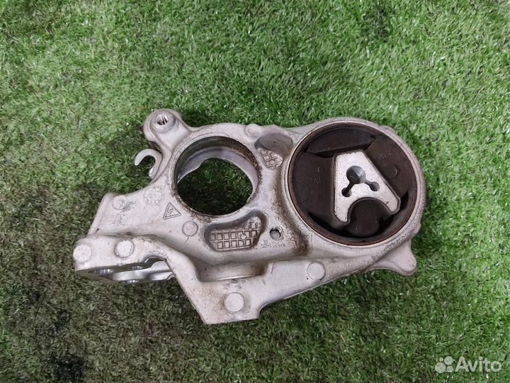 Кронштейн промежуточного вала привода Peugeot Par