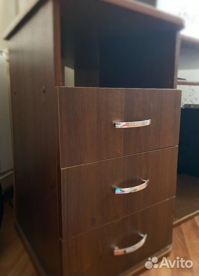 Компьютерный стол угловой