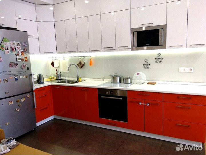 Кухонный гарнитур угловой в потолок