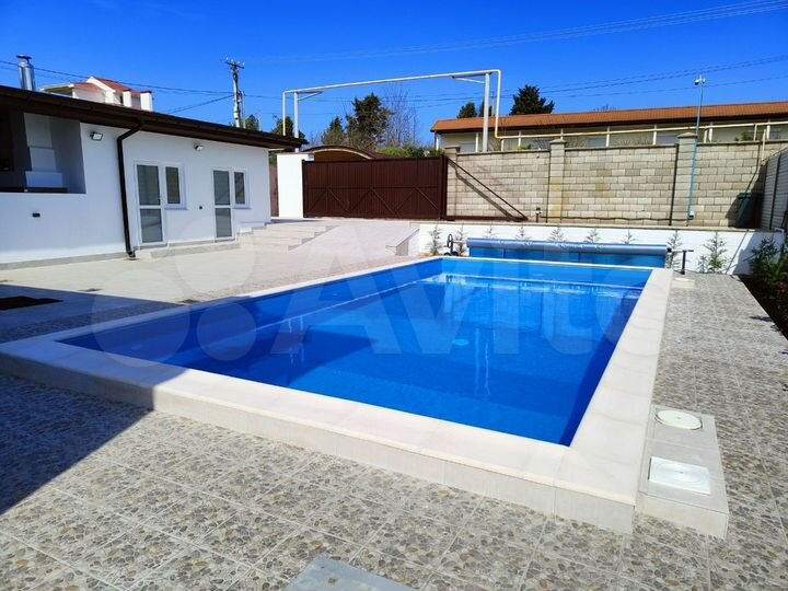 Дом 215 м² на участке 6 сот.