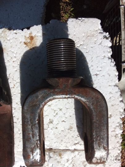 Фаркоп (серьга) переднего бампер Рено Ман Мерседес