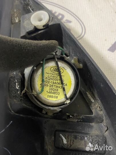 Накладка зеркала внутренняя с динамиком harman/kar