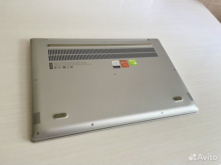 Lenovo Ультрабук - Core I5 - Nvidia - IPS