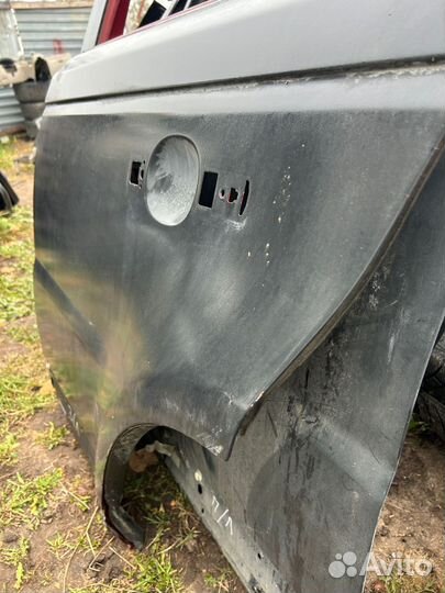 Задняя левая дверь Range Rover Sport