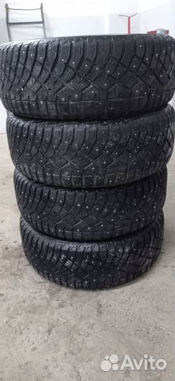Nitto Therma Spike 215/60 R16