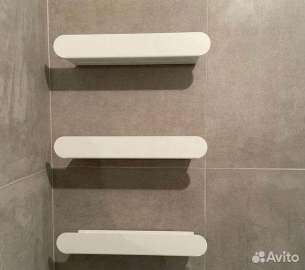 Полки для ванной новые белые