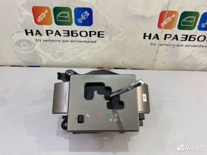 Селектор АКПП Toyota Land Cruiser 200 2UZ-FE 2010