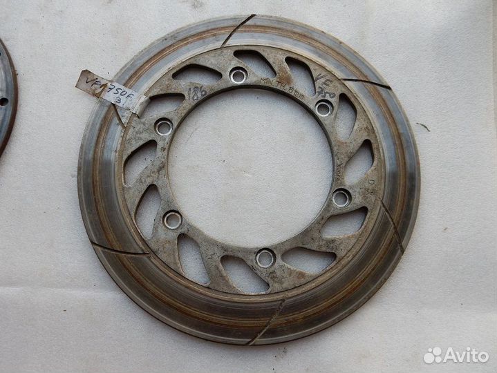 Тормозной диск Honda VF750 №186