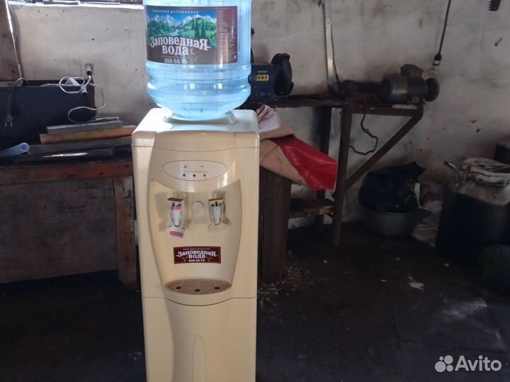 Кулер для воды