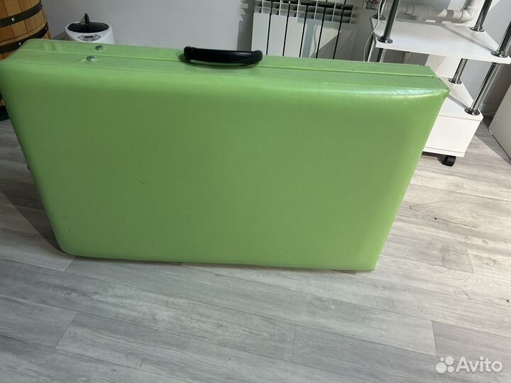 Кушетка для наращивания ресниц