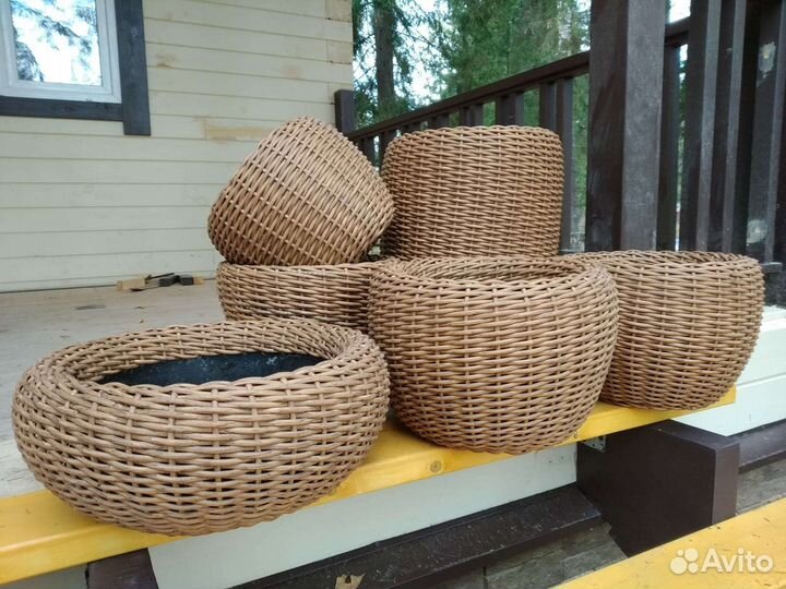 Набор кашпо из ротанга