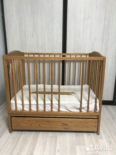 Детская кроватка