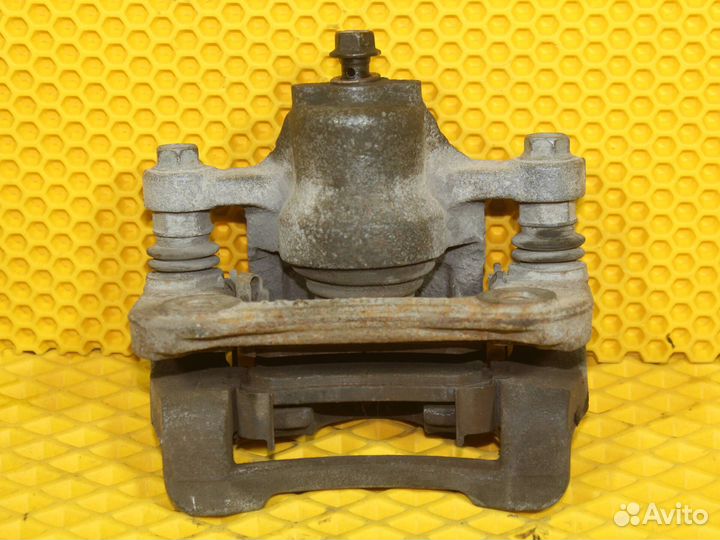 Суппорт задний левый Hyundai ix35