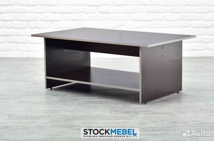 Офисная мебель. Стол журнальный, новый. Венге