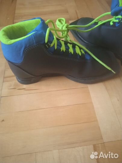 Лыжные ботинки