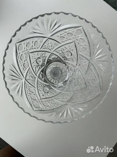 Хрустальная ваза для фруктов на ножке