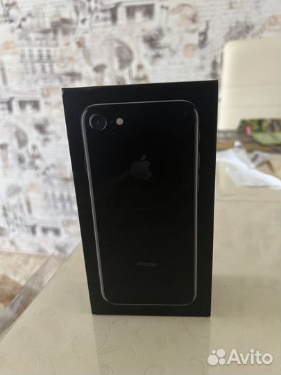 Коробка от iPhone 7 128 GB