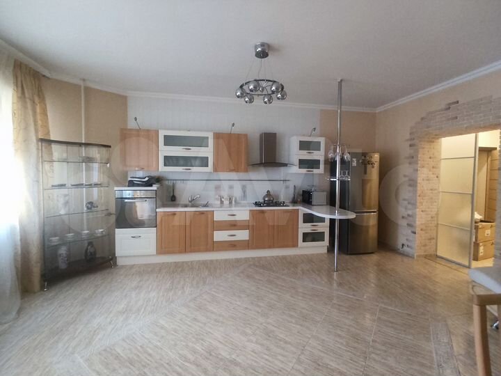 4-к. квартира, 142 м², 3/7 эт.