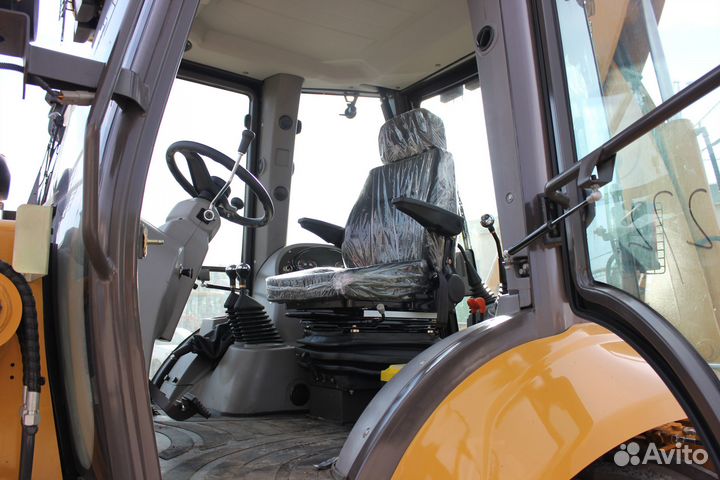 Экскаватор-погрузчик Redstar T17.5/24, 2023