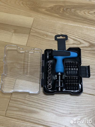 Набор бит и торцевых головок с рукоядкой (31 пр)