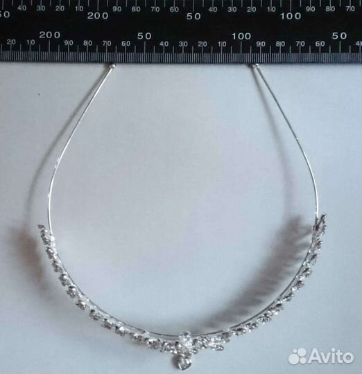 Диадема с подвеской металлическая